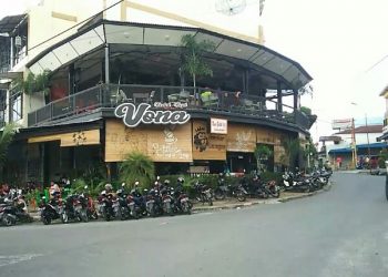 Cafe Vona di Jalan Kartini Kota Siantar, Jumat (29/5/2020). (isiantar/nda).