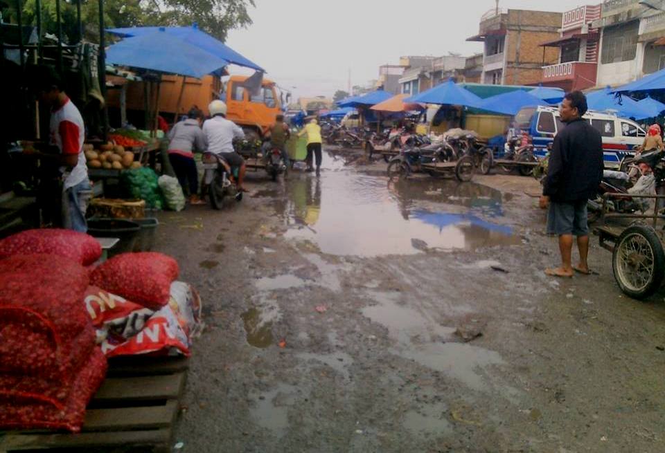 Kondisi kawasan Pasar Dwikora sehabis hujan
