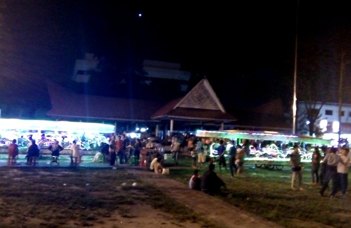 Lapangan Adam Malik kembali dimasuki pedagang dan penjual jasa odong-odong setelah digusur.