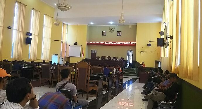 Sidang Paripurna DPRD Kota Siantar beragenda Penyampaian Pendapat Akhir Fraksi DPRD atas Laporan Hasil Pelaksanaan Tugas Panitia Angket, Jumat (28/2/2020). (isiantar/nda).