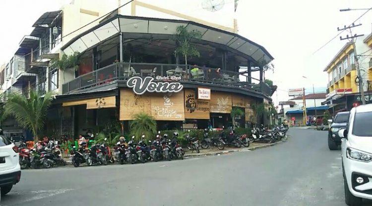 Cafe Vona di Jalan Kartini Kota Siantar, Jumat (29/5/2020). (isiantar/nda).