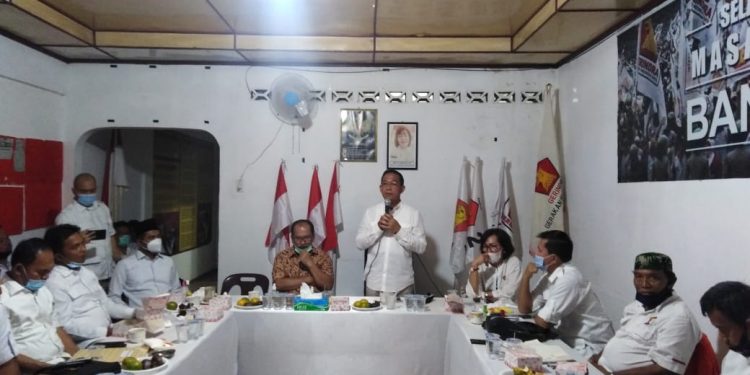 Ketua DPD Partai Gerindra Sumut, Gus Irawan Pasaribu, tengah memberi arahan dihadapkan pengurus DPC Partai Gerindra Kota Siantar dan Simalungun yang dihadiri Ir Asner Silalahi MT.