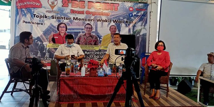 (Kiri ke Kanan) Tigor Munthe, Sanggam Siahaan, Pardamean Sihombing, dan Rospita Sitorus.