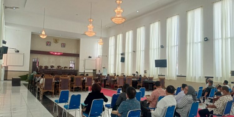 Suasana sidang paripurna Penyampaian Pendapat Akhir Fraksi Terhadap Rancangan Peraturan Daerah Tentang Pertanggungjawaban Pelaksanaan APBD TA 2021, Jumat (28/7/2022). (isiantar/nda).