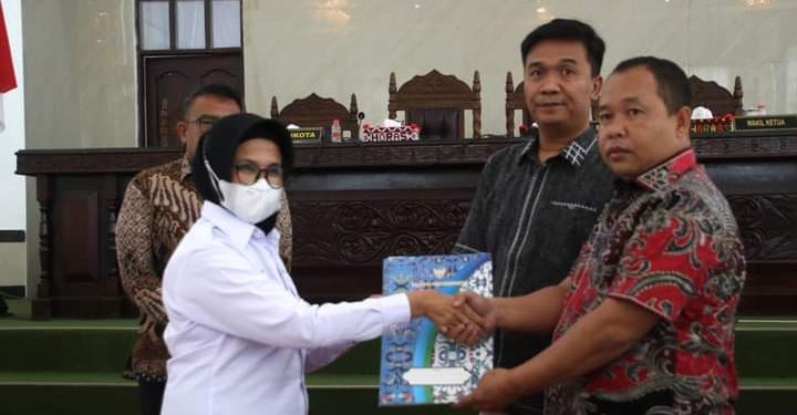 Seluruh Fraksi DPRD Setujui P-APBD Pematang Siantar Tahun Anggaran 2022, Kamis (29/9/2022). (Foto/Diskominfo Pematang Siantar).