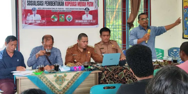 Musyawarah desa pembentukan Koperasi Merah Putih